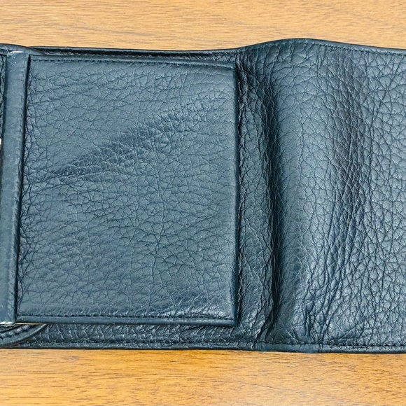 Dooney & Bourke Pebble Grain Wallet - Picture 3 of 11